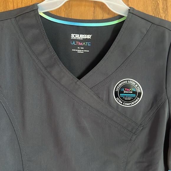 Brand new scrub star, uniform scrub size extra, small, dark, gray, and color - Picture 4 of 5